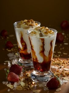 CUPA-LAPTE-CAPSUNI-SI-CARAMEL-100G